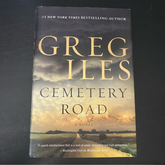 Cemetery Road~Novel~Greg Iles~Hardcover, 2019~NYT Bestselling Author~Fiction - Picture 1 of 3